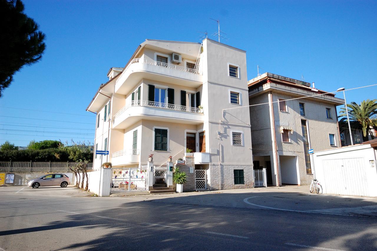 B&B Incanto Sotto Il Mare San Benedetto del Tronto Exteriör bild